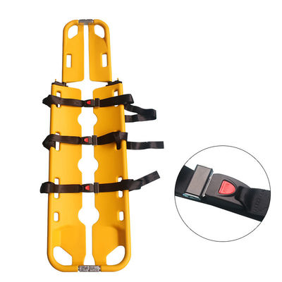 Trasferimento senza sforzo del paziente con una branda pieghevole per l'ambulanza