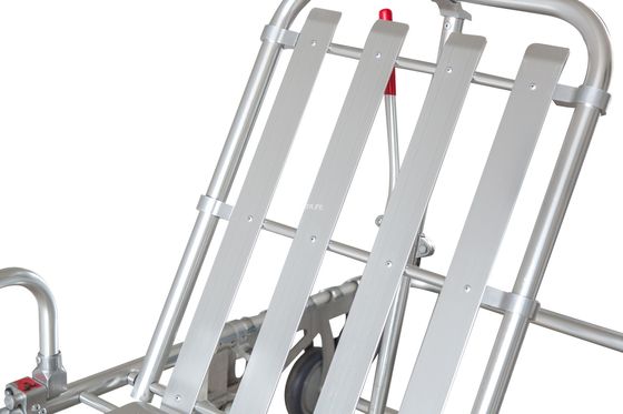 Barella piegante di carico medica dell'ambulanza di emergenza con l'inferriata della lega di alluminio