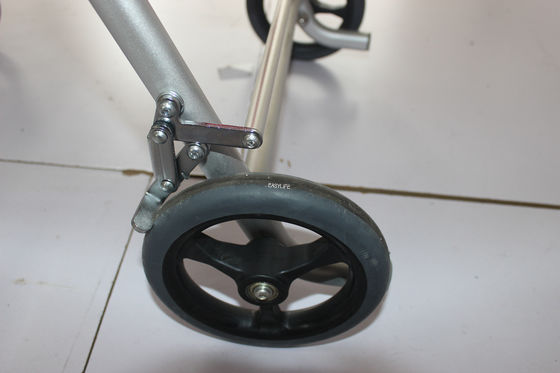 Poltrone a rotelle manuali per anziani portatili pieghevoli ultraleggeri per viaggiare con scooter spinti a mano