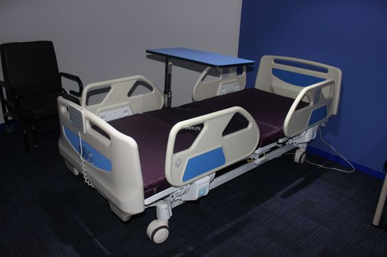 letto di ospedale elettrico della regolazione in altezza di 45cm 500MM una ferrovia di 5 di funzione di Icu ABS del letto