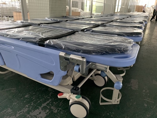 Un buon prezzo. assistenza medica losca del carrello di aiuto di trasferimento del carrello paziente di trasferimento della regolazione in altezza di 86cm in linea